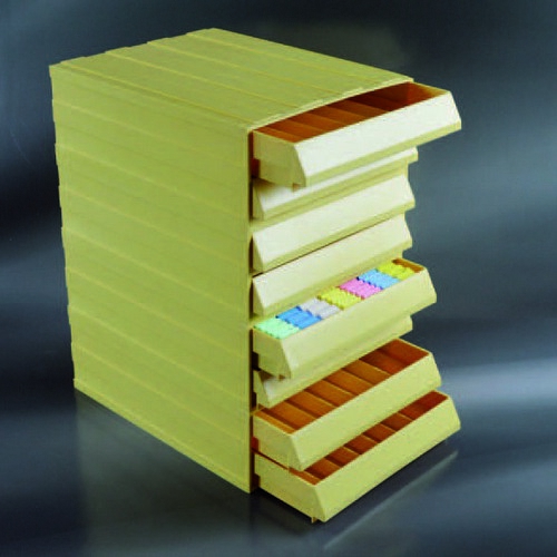 PARAFĪNA IEGULTAJIEM PARAUGIEM